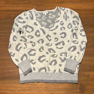 🍓3/$15🍓Maurice’s sweater. Medium.